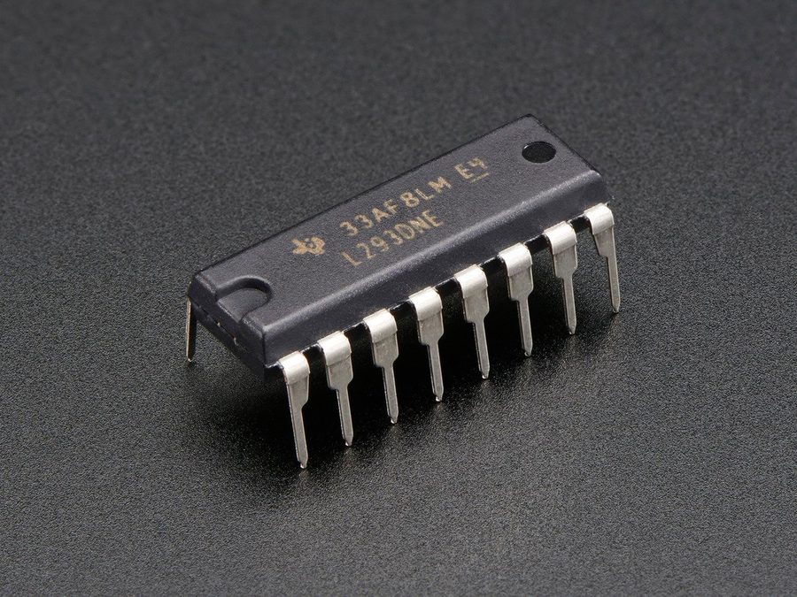 L293D motor driver